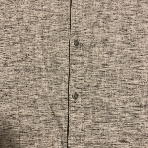 Men's size XL, Denim and Flower shirt. - Picture 3 of 6